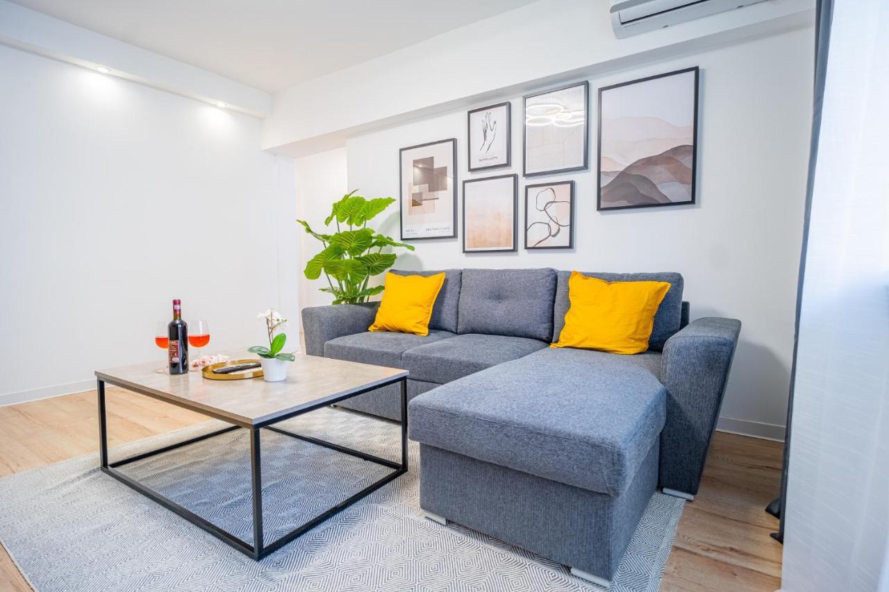 Refreshingly Chic: Newly Renovated 2Br Apartment Bucareste Exterior foto