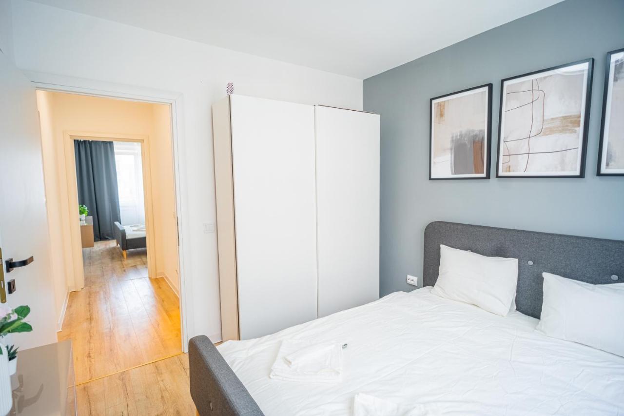 Refreshingly Chic: Newly Renovated 2Br Apartment Bucareste Exterior foto