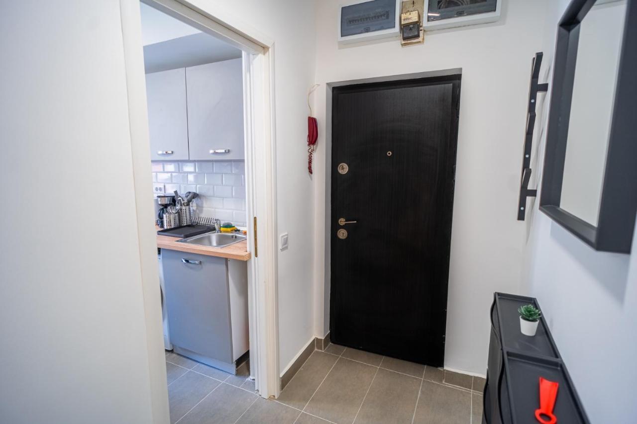 Refreshingly Chic: Newly Renovated 2Br Apartment Bucareste Exterior foto
