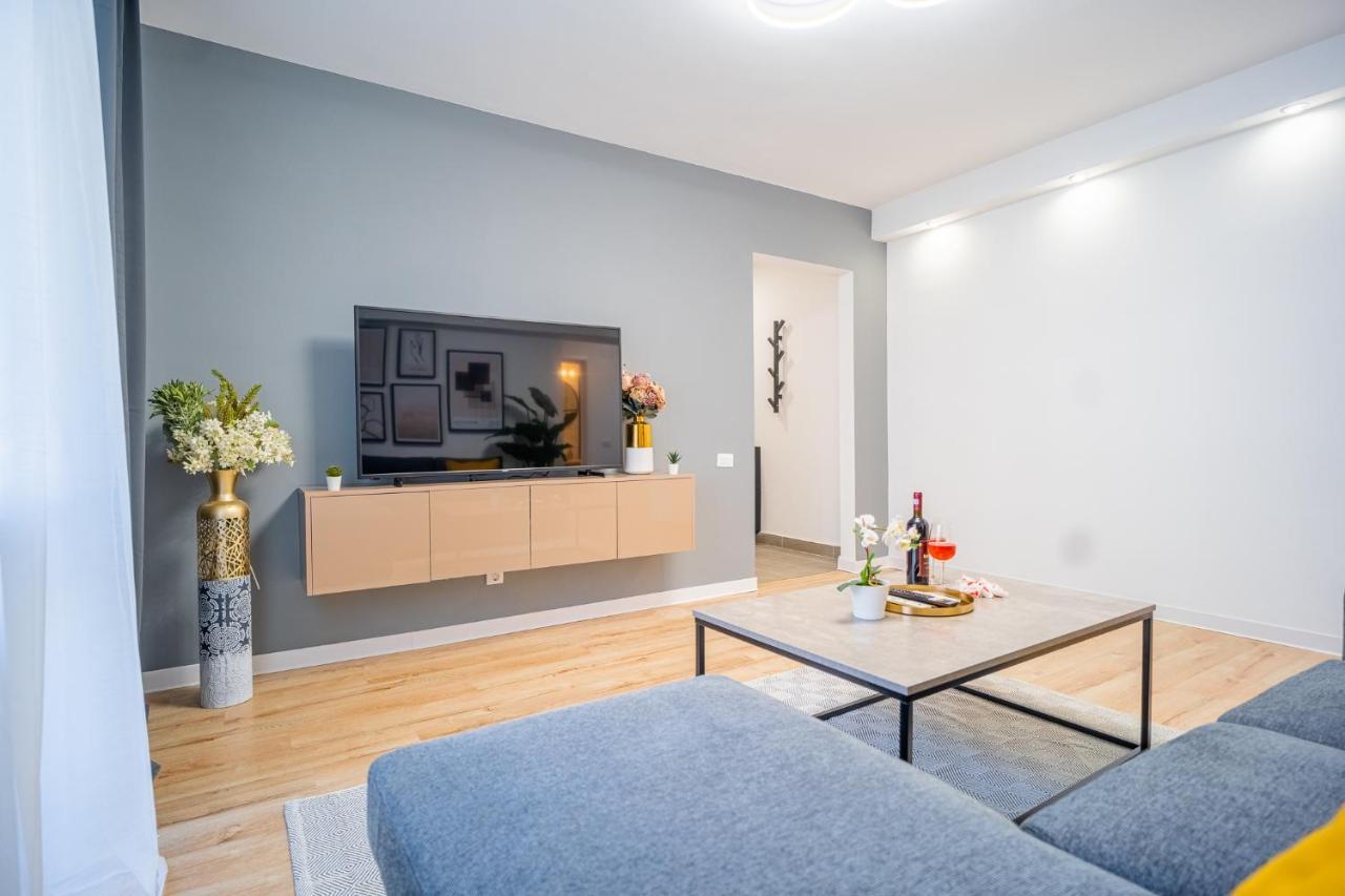 Refreshingly Chic: Newly Renovated 2Br Apartment Bucareste Exterior foto