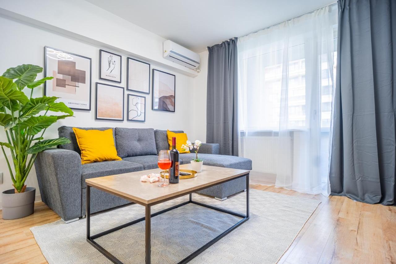 Refreshingly Chic: Newly Renovated 2Br Apartment Bucareste Exterior foto