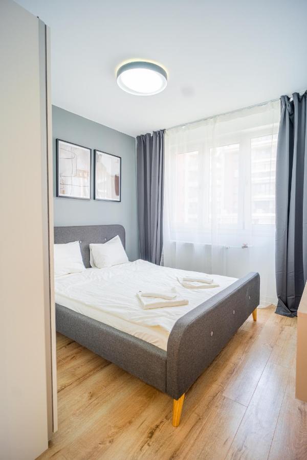 Refreshingly Chic: Newly Renovated 2Br Apartment Bucareste Exterior foto