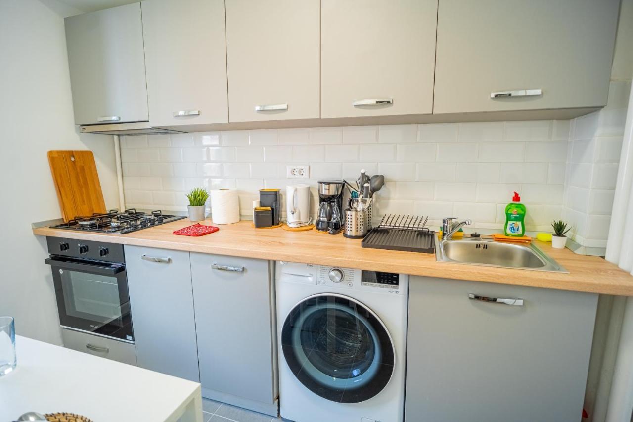 Refreshingly Chic: Newly Renovated 2Br Apartment Bucareste Exterior foto