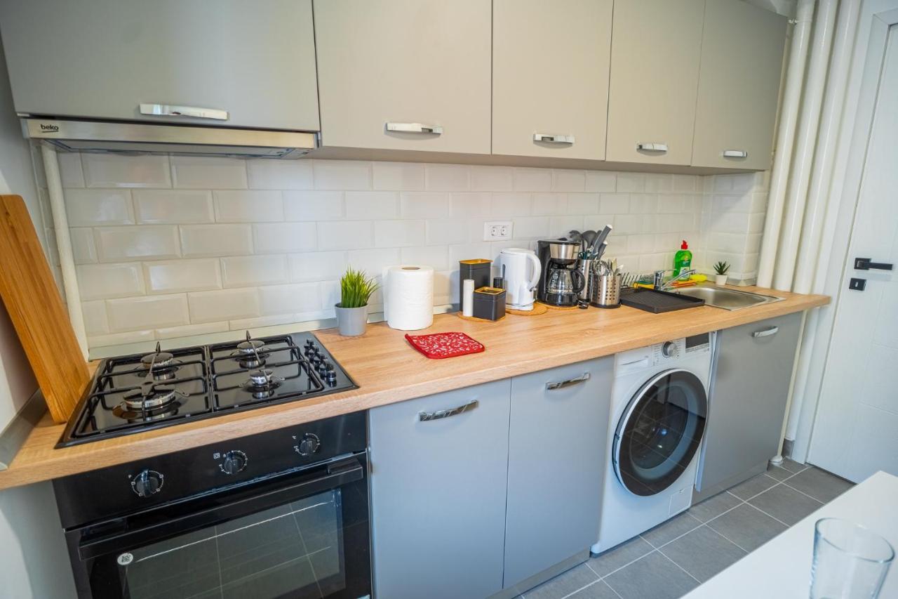 Refreshingly Chic: Newly Renovated 2Br Apartment Bucareste Exterior foto
