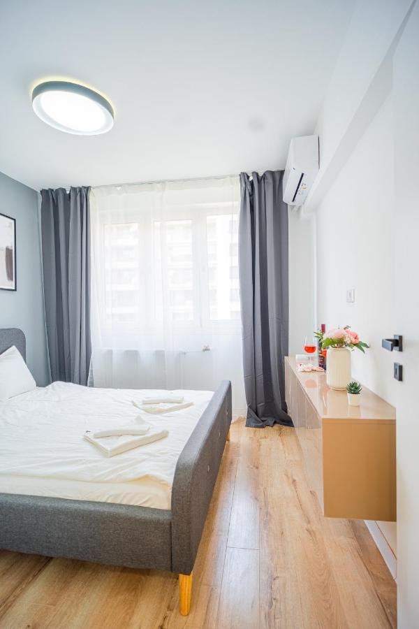 Refreshingly Chic: Newly Renovated 2Br Apartment Bucareste Exterior foto