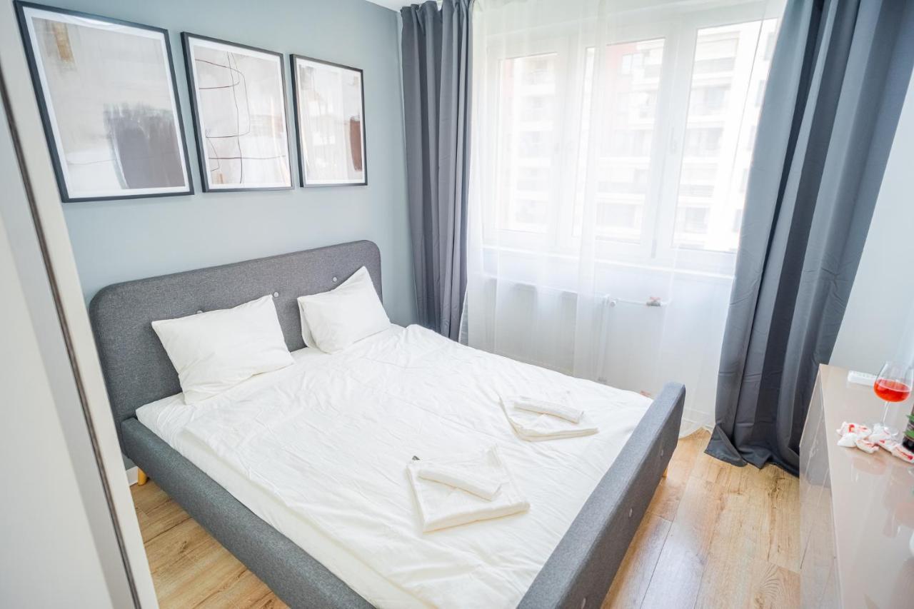 Refreshingly Chic: Newly Renovated 2Br Apartment Bucareste Exterior foto