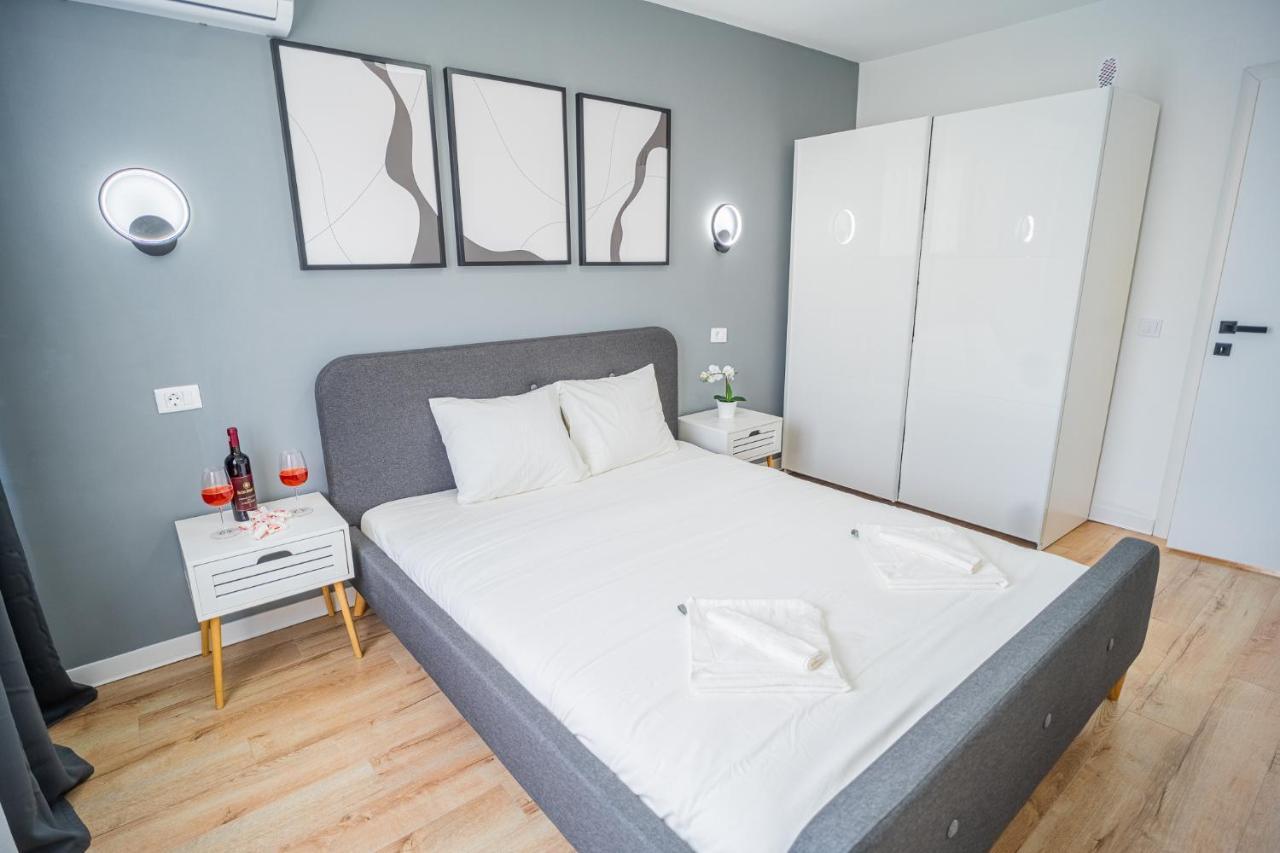 Refreshingly Chic: Newly Renovated 2Br Apartment Bucareste Exterior foto